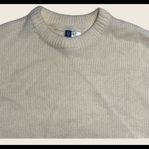 ✨ H&M CREAM MAN SWEATER (M) - Picture 2 of 3